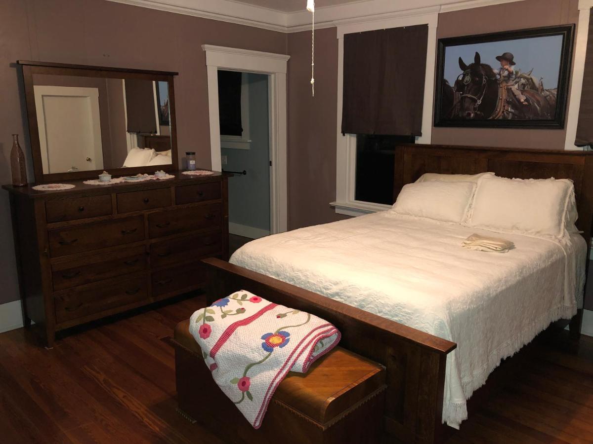 Whooping Crane Manor B & B ร็อกพอร์ต ภายนอก รูปภาพ